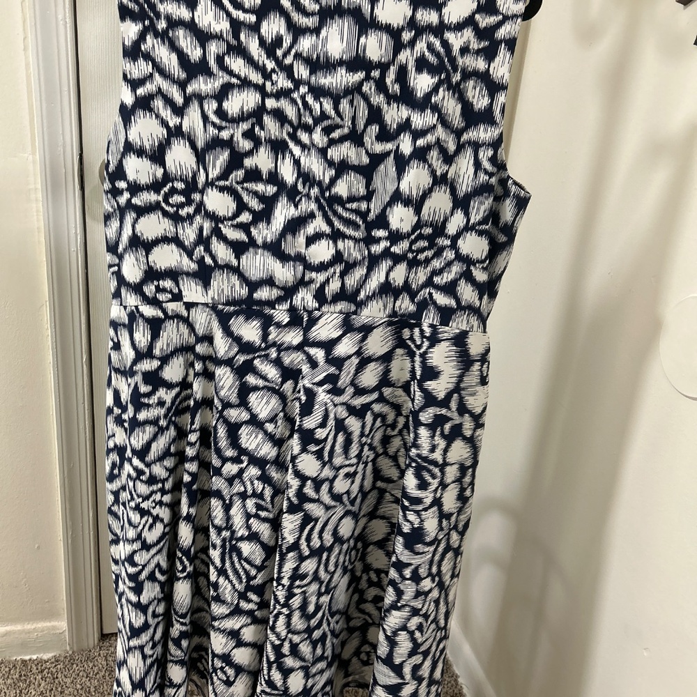 Blue Abstract Pattern Dress - Picture 3 of 3
